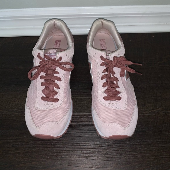 New balance sneakers - Picture 2 of 3